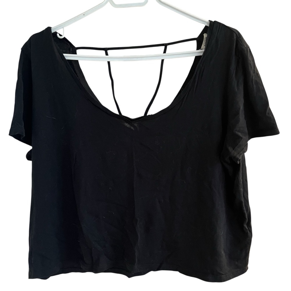 🐚🪼 2/15$ TOPS 🪼🐚
  Garage Black Scoop Neck Cropped Tee with Strappy Back Detail